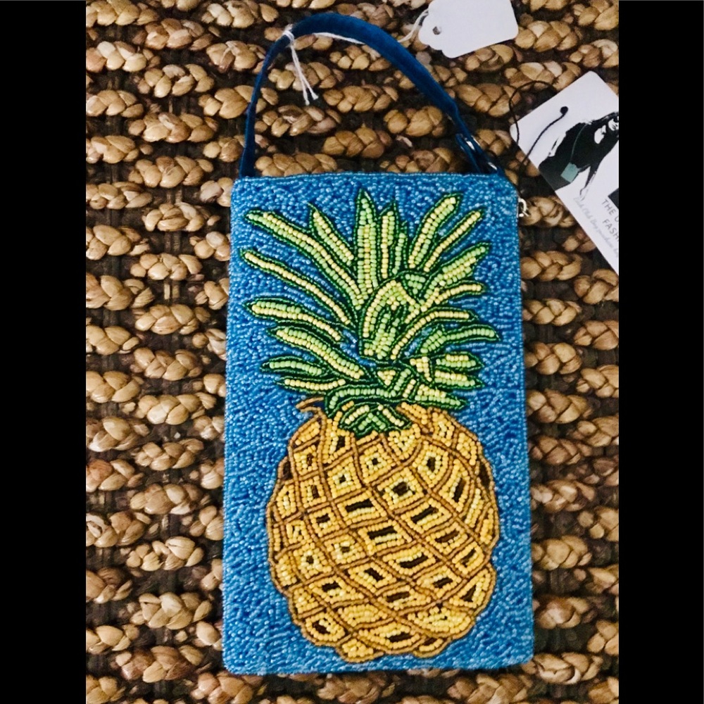 Beaded Crossbody/Wristlet